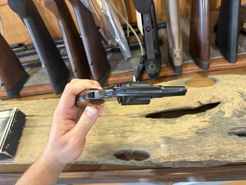 Charter Arms Model 1382 Undercover 38 SPL Revolver RARE and MINT!-img-5