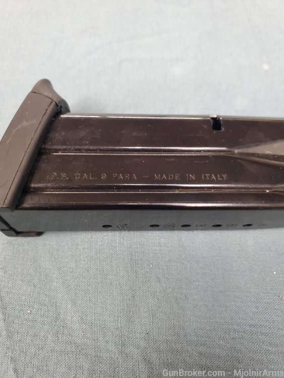 Beretta PX-4 Storm 9mm 13 Round magazine. Snap Grip-img-2