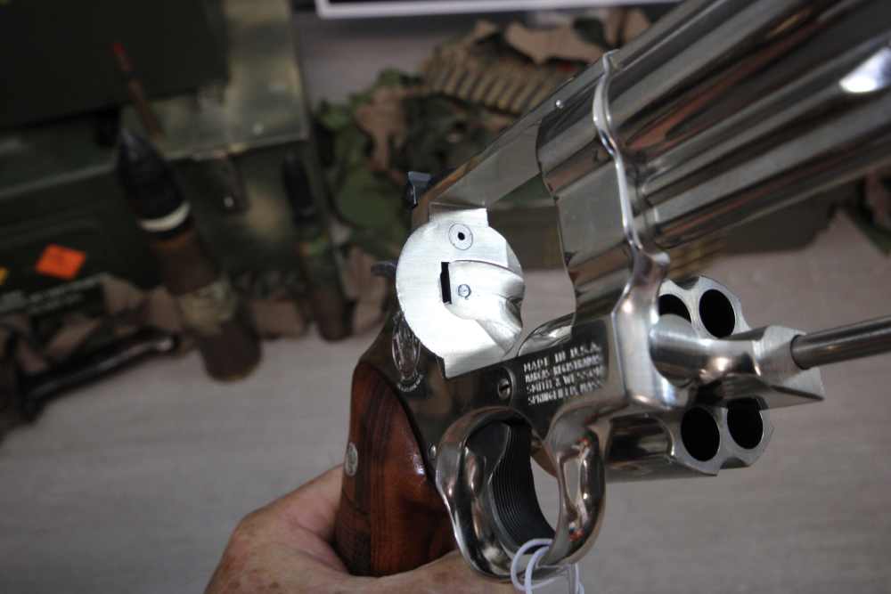Smith & Wesson Model 29-2 Nickel in 44 Mag with 6.5" Barrel & Present Case.-img-19
