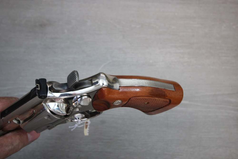 Smith & Wesson Model 29-2 Nickel in 44 Mag with 6.5" Barrel & Present Case.-img-16