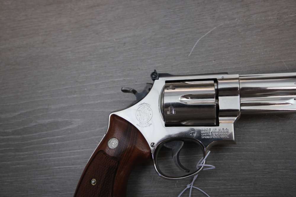 Smith & Wesson Model 29-2 Nickel in 44 Mag with 6.5" Barrel & Present Case.-img-8