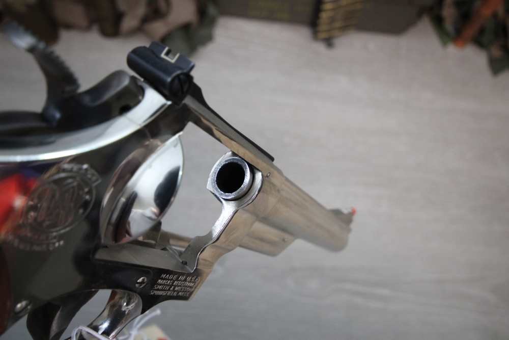 Smith & Wesson Model 29-2 Nickel in 44 Mag with 6.5" Barrel & Present Case.-img-18