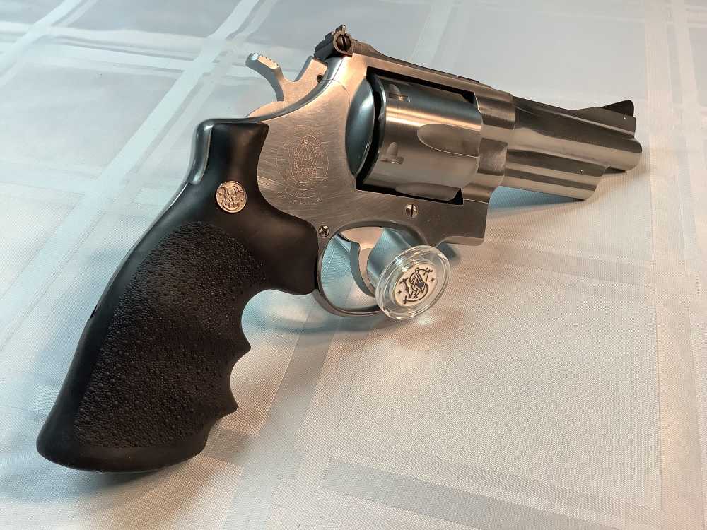 Smith and Wesson S&W Model 629 Mountain Gun-img-2