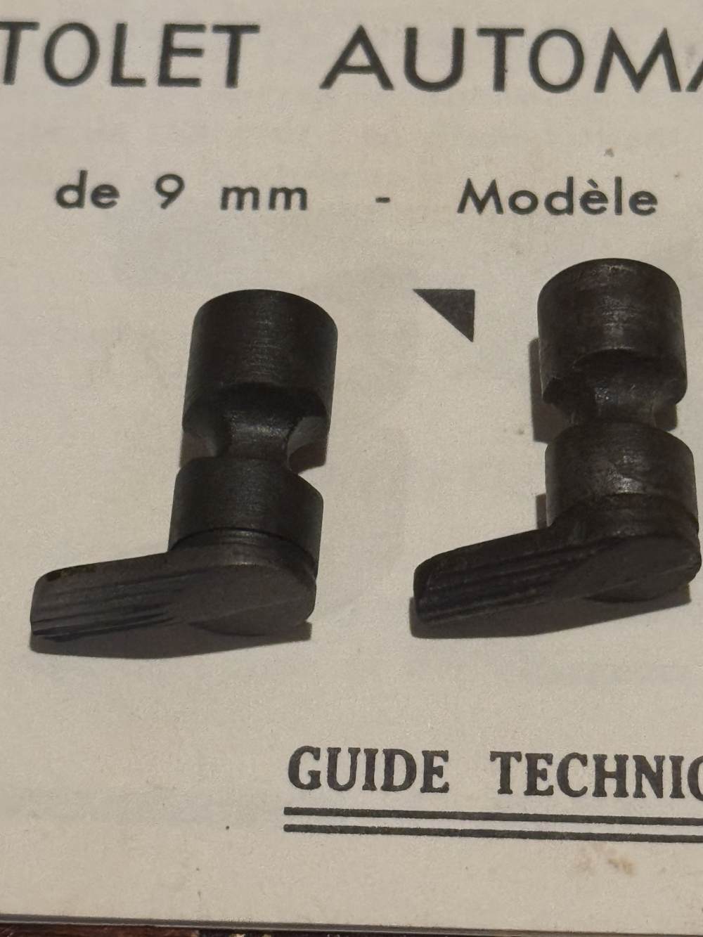 Rare: NEW original safety for French mac 1950-img-0