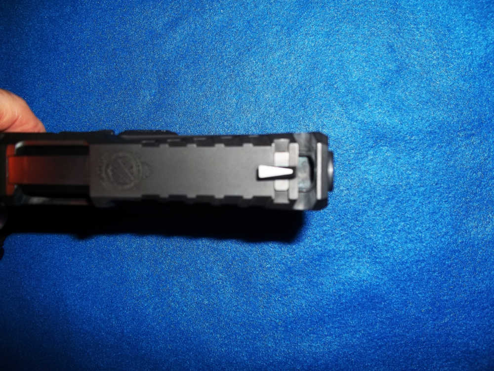 Springfield Echelon 9mm w/two 17rd & Two 15 rd & VLIFE 3 MOA Reflex Sight-img-4