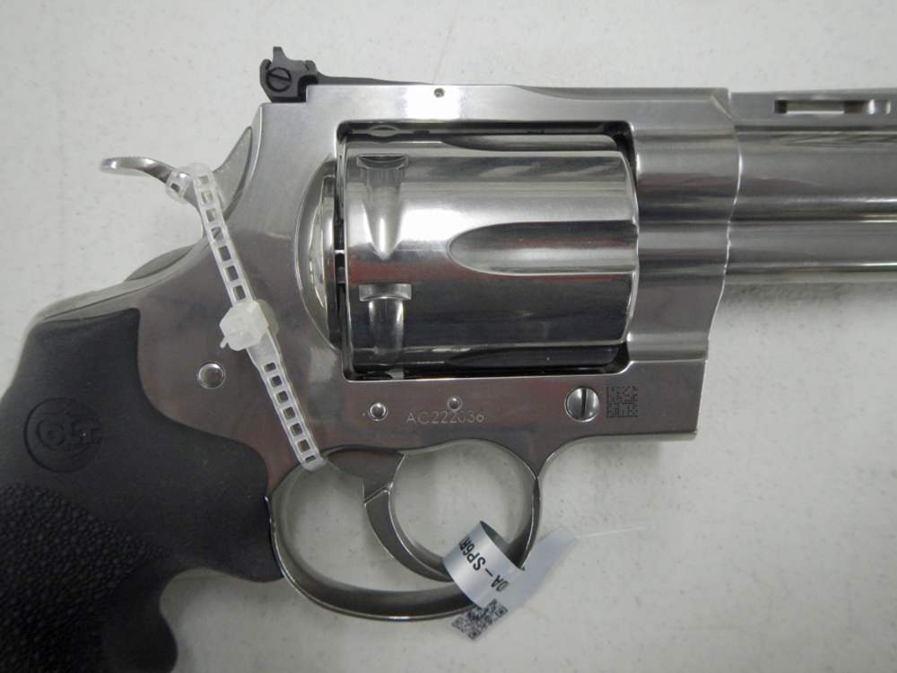 NEW Colt Anaconda 6-inch 44 mag Revolver. 6 shot. Stainless Steel.-img-3