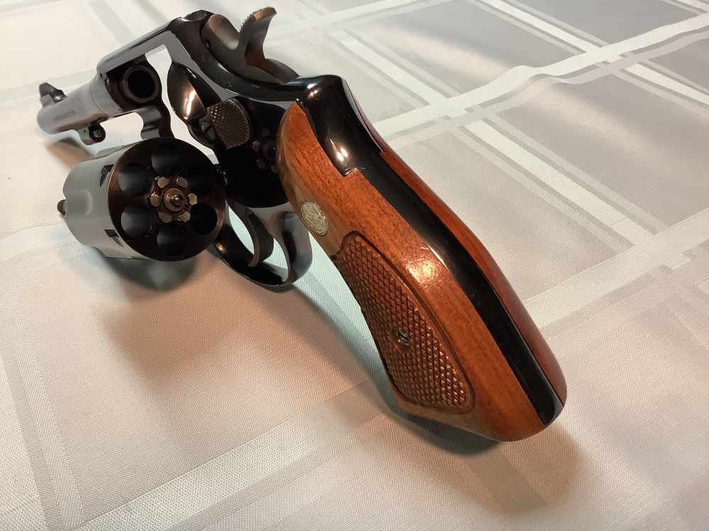 Smith and Wesson S&W Model 10-5-img-8