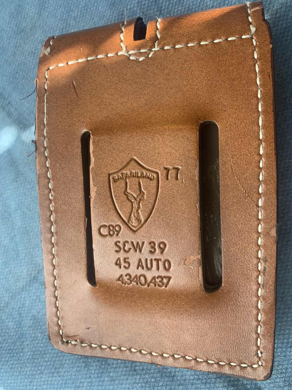 Safariland Leather Double Mag Pouch for S&W39 or 45 Auto, used see notes-img-1