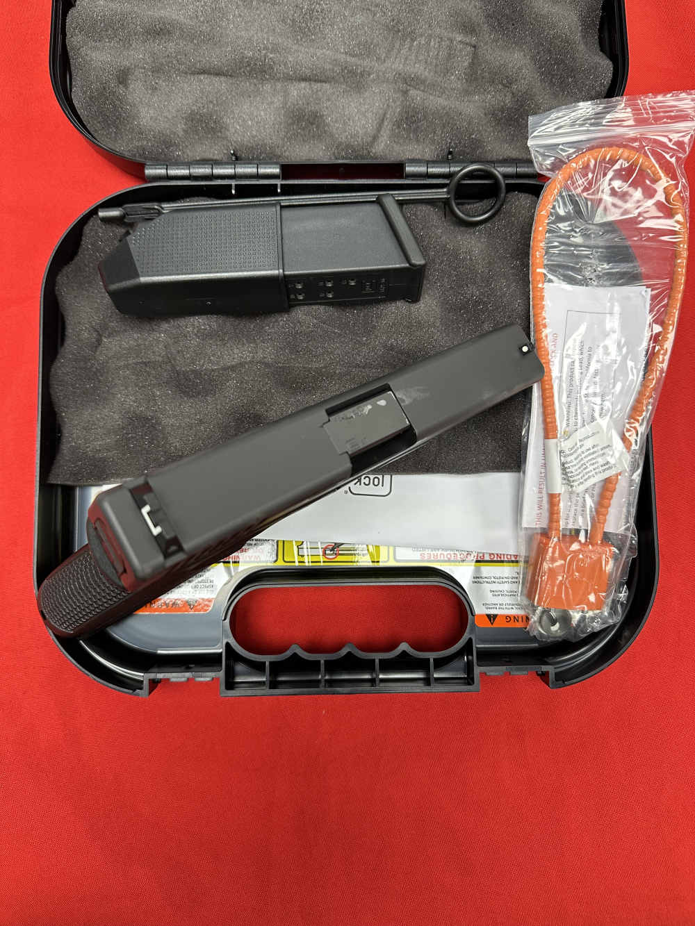 NEW Glock G21 SF .45acp (2) 13rd mags -img-1