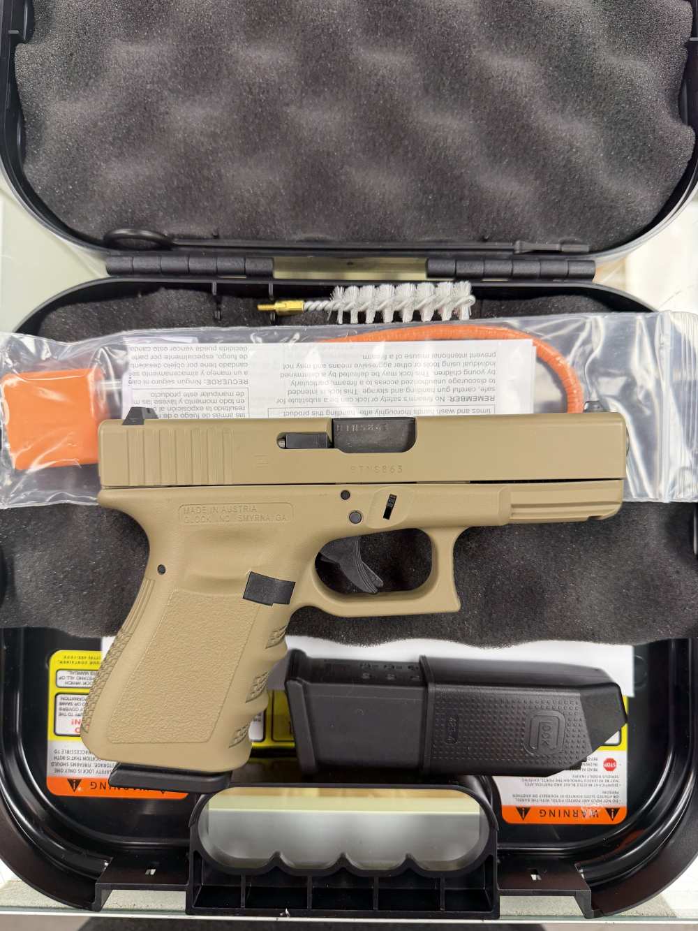 Glock 19 Gen 3 G3 9mm FDE -img-0