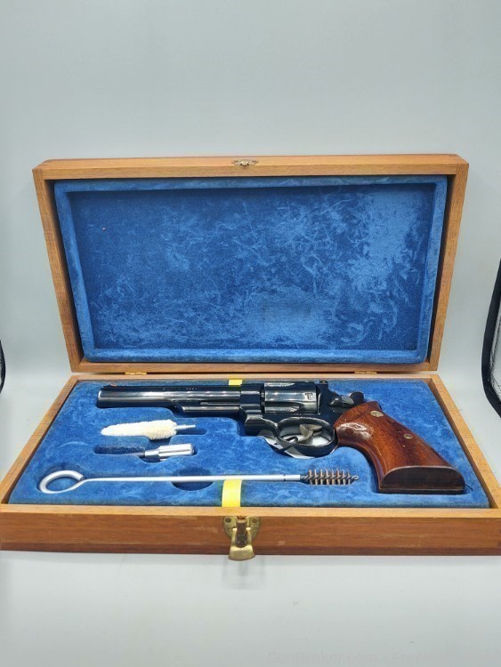 Smith & Wesson Model 29-2 .44 Magnum-6" Barrel-Presentation Case-img-0