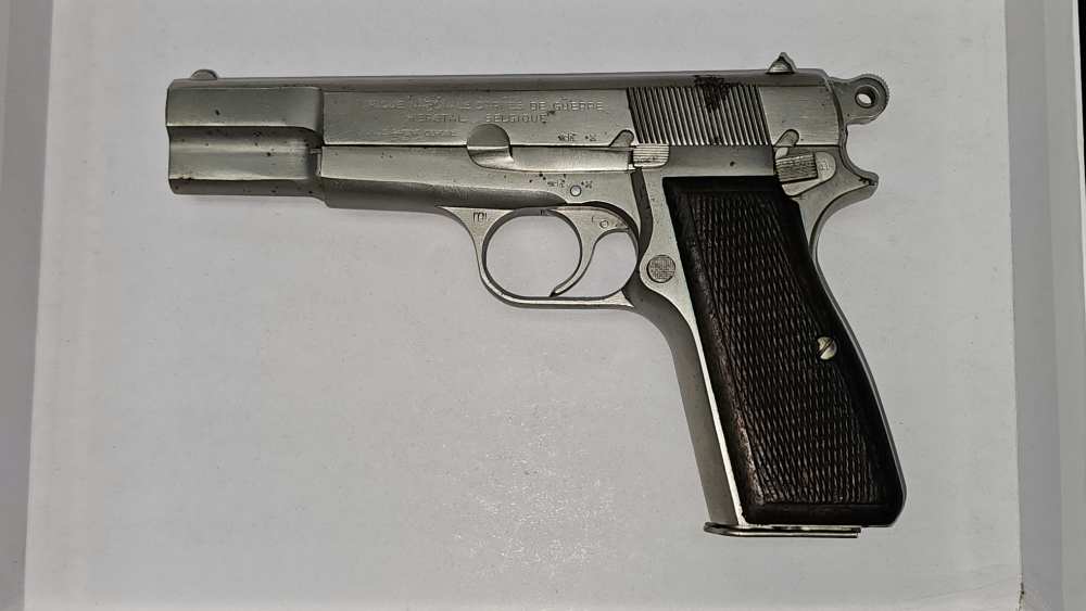 Belgian FN Browning Hi-Power 9mm   NO RESERVE...Penny Auction-img-4