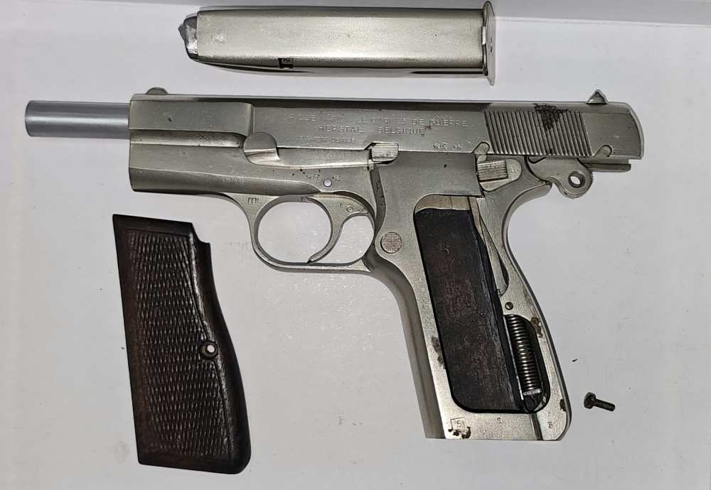 Belgian FN Browning Hi-Power 9mm   NO RESERVE...Penny Auction-img-3