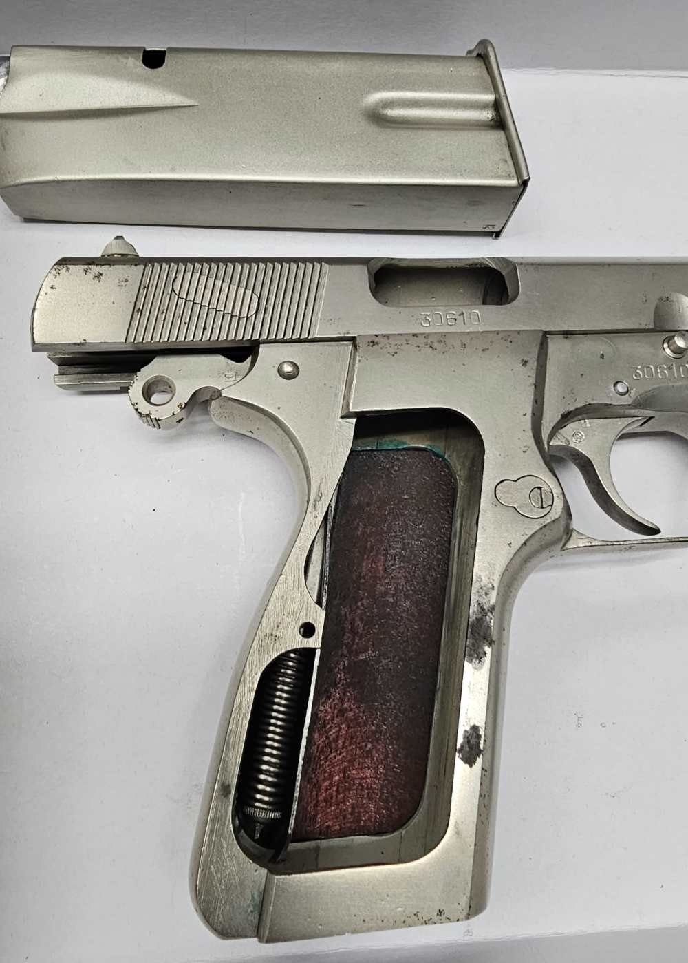 Belgian FN Browning Hi-Power 9mm   NO RESERVE...Penny Auction-img-5