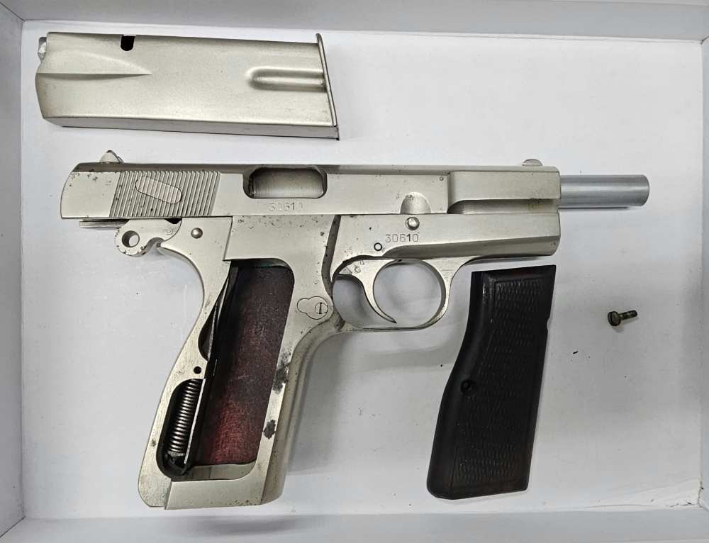 Belgian FN Browning Hi-Power 9mm   NO RESERVE...Penny Auction-img-6