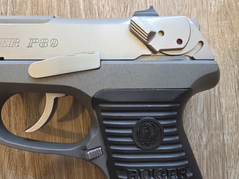 Ruger P89 9mm Two-Tone Stainless 4.25" 2 Mags Hard Case Like New-img-10
