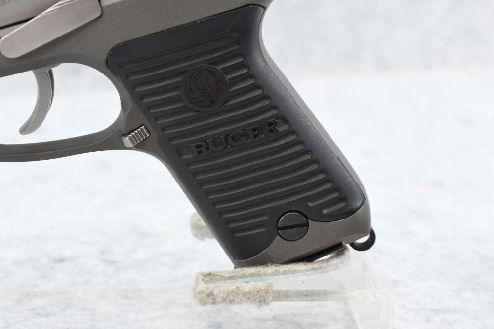 Ruger P89 9mm Two-Tone Stainless 4.25" 2 Mags Hard Case Like New-img-6
