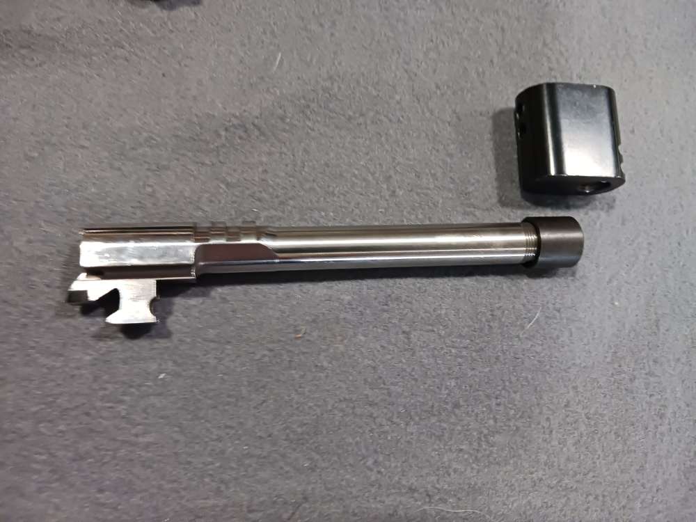 1969 BELGIUM BROWNING HI-POWER 9MM C-SERIES EXTRA THEADED BARREL USED-img-3