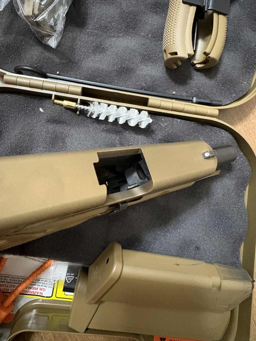 Glock 19X - (3 mags) 1x 17rd, 2x 21rd Mags + Kiral Backstrap-img-3