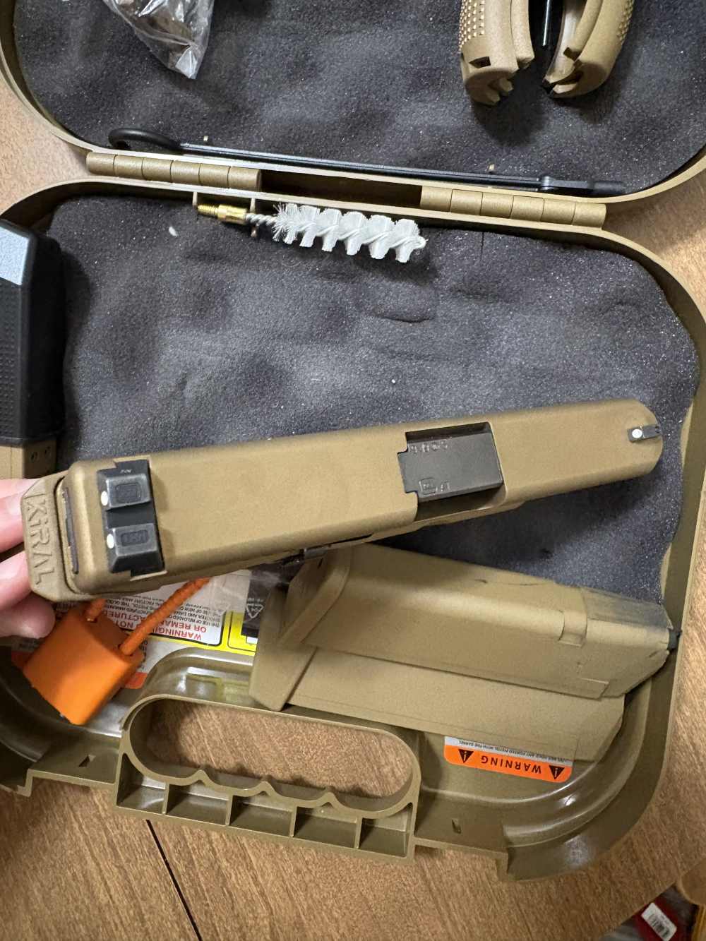 Glock 19X - (3 mags) 1x 17rd, 2x 21rd Mags + Kiral Backstrap-img-2