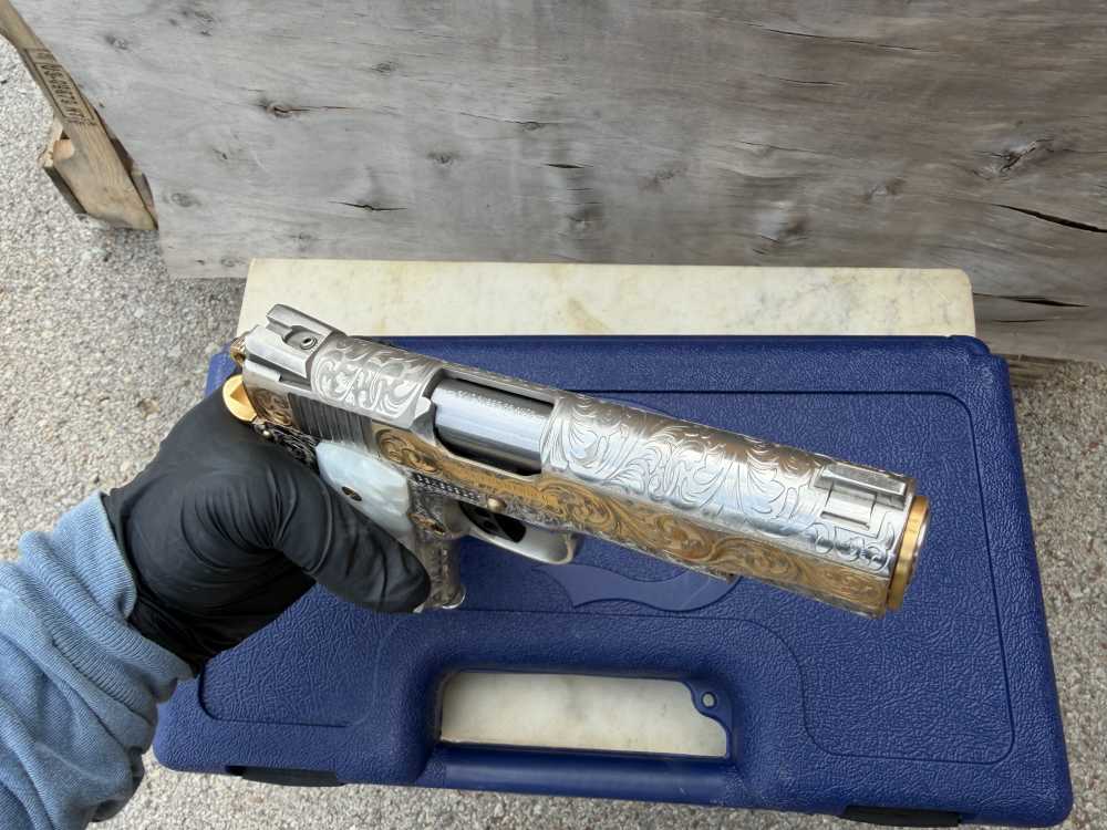 Colt Combat Commander 24k Gold & Nickel ENGRAVED-img-26