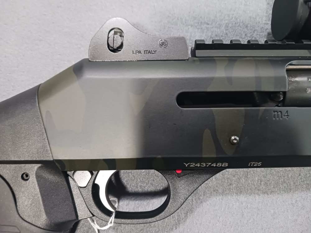 PRE-OWNED UNFIRED BENELLI M4 EXT 12 GAUG MULTICAM SEMI AUTO SHOTGUN VORTEX-img-4