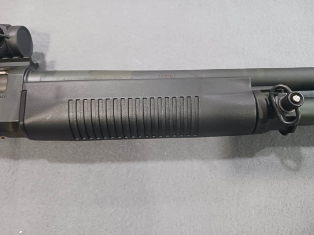 PRE-OWNED UNFIRED BENELLI M4 EXT 12 GAUG MULTICAM SEMI AUTO SHOTGUN VORTEX-img-5