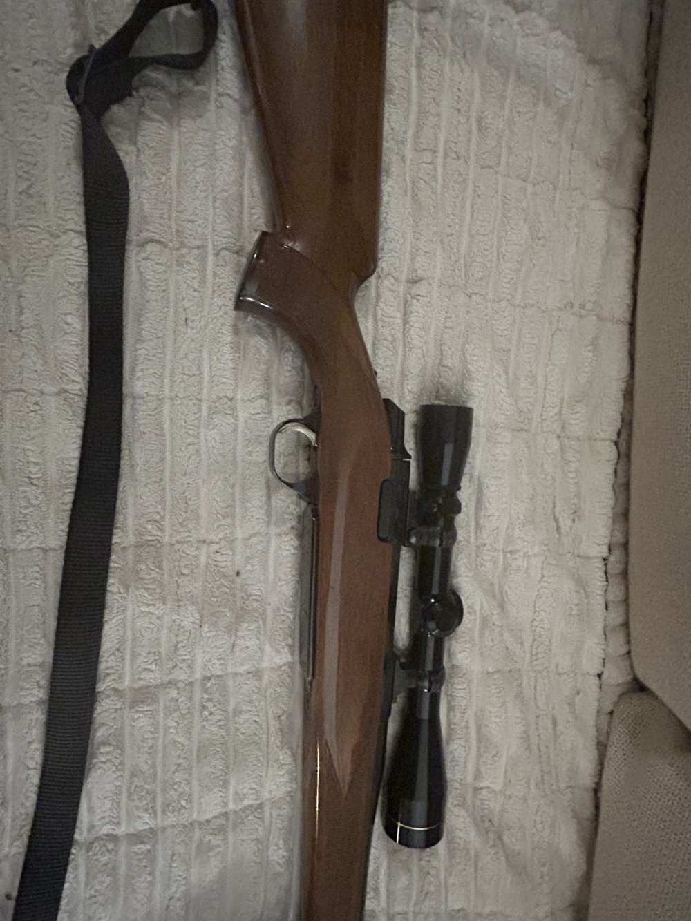 Browning A-bolt left hand .30-06-img-1