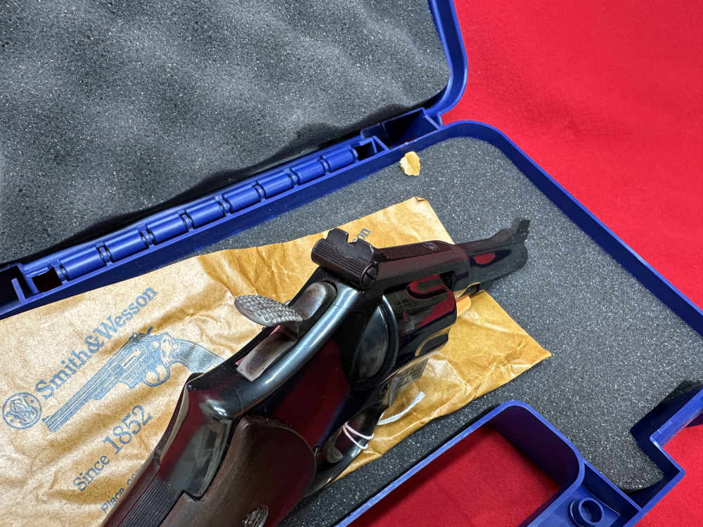 Smith & Wesson model 48-7 6 shot revolver  NEW!-img-5