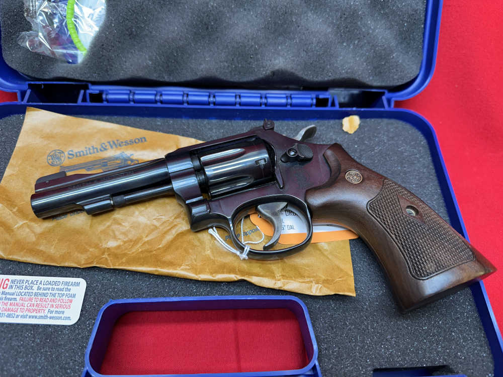 Smith & Wesson model 48-7 6 shot revolver  NEW!-img-1