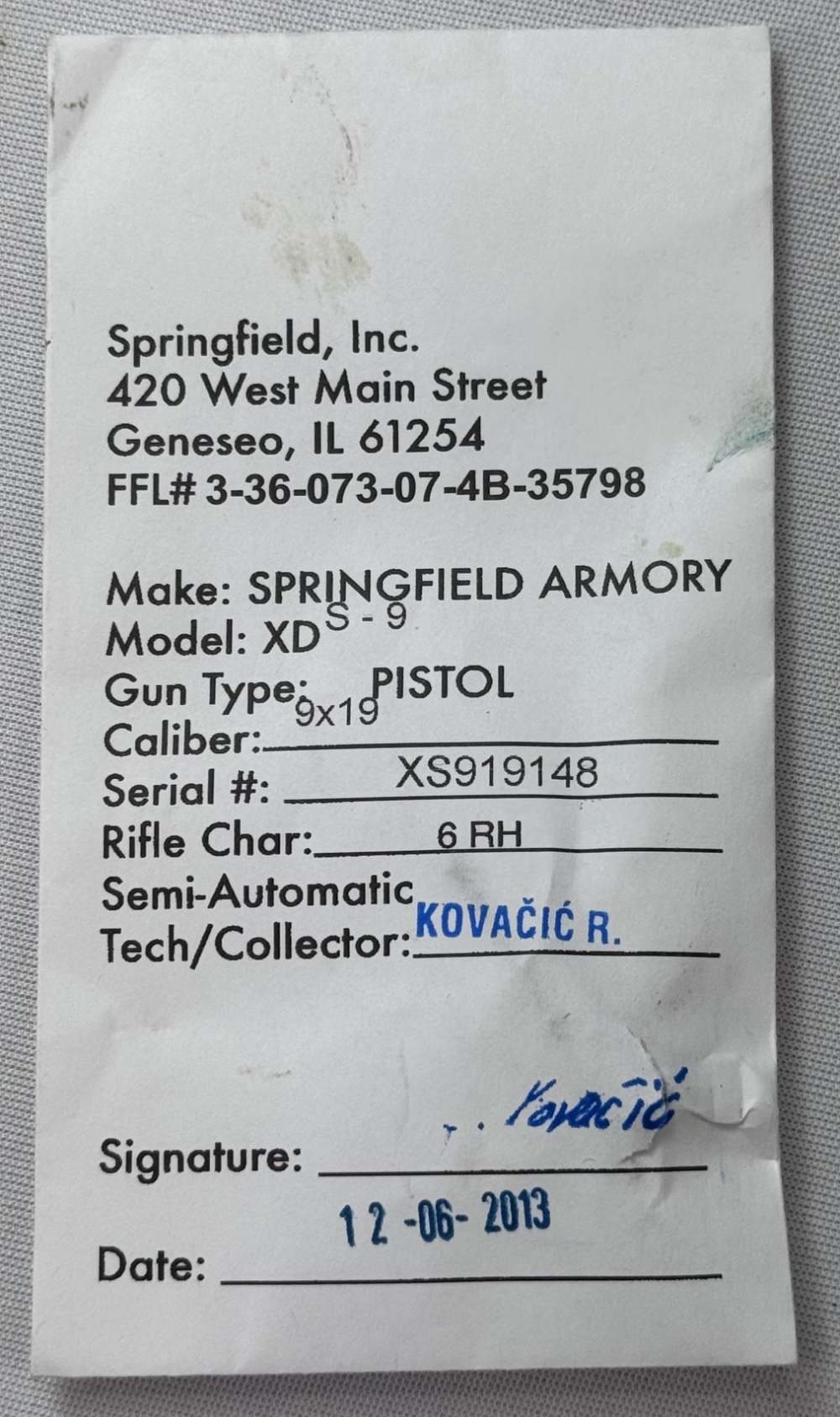 Springfield XD-S 3.3 Pistol, Barely Used, 9mm, 7 Mags, Holster, Mag Pouch-img-20
