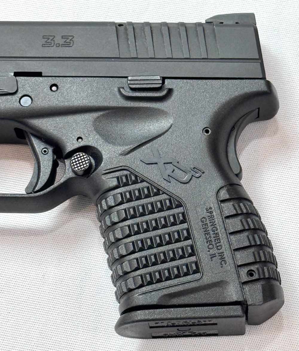 Springfield XD-S 3.3 Pistol, Barely Used, 9mm, 7 Mags, Holster, Mag Pouch-img-2