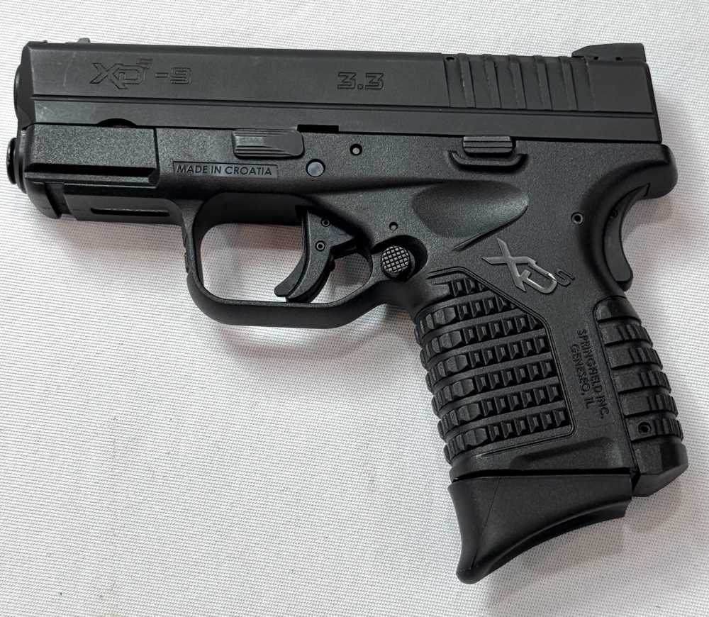 Springfield XD-S 3.3 Pistol, Barely Used, 9mm, 7 Mags, Holster, Mag Pouch-img-9