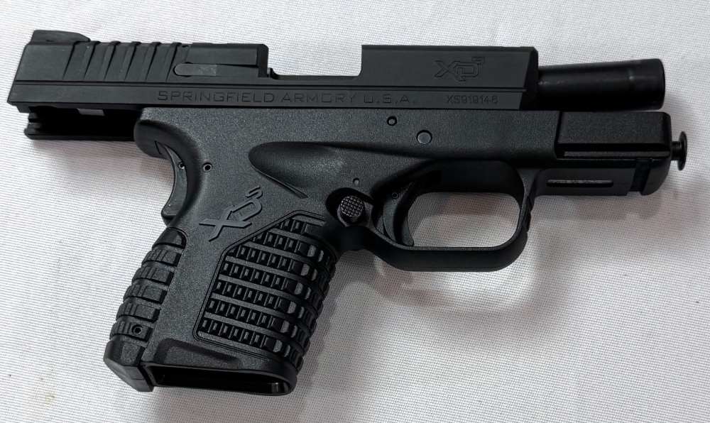 Springfield XD-S 3.3 Pistol, Barely Used, 9mm, 7 Mags, Holster, Mag Pouch-img-8