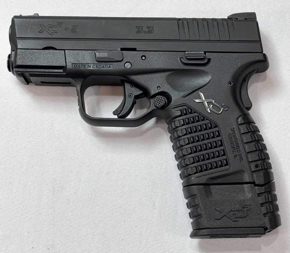 Springfield XD-S 3.3 Pistol, Barely Used, 9mm, 7 Mags, Holster, Mag Pouch-img-10