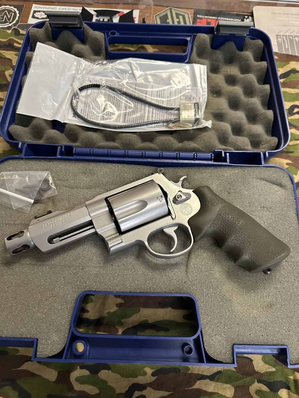 Smith & Wesson 460 Lew Horton LTD Ed., Excellent!-img-0