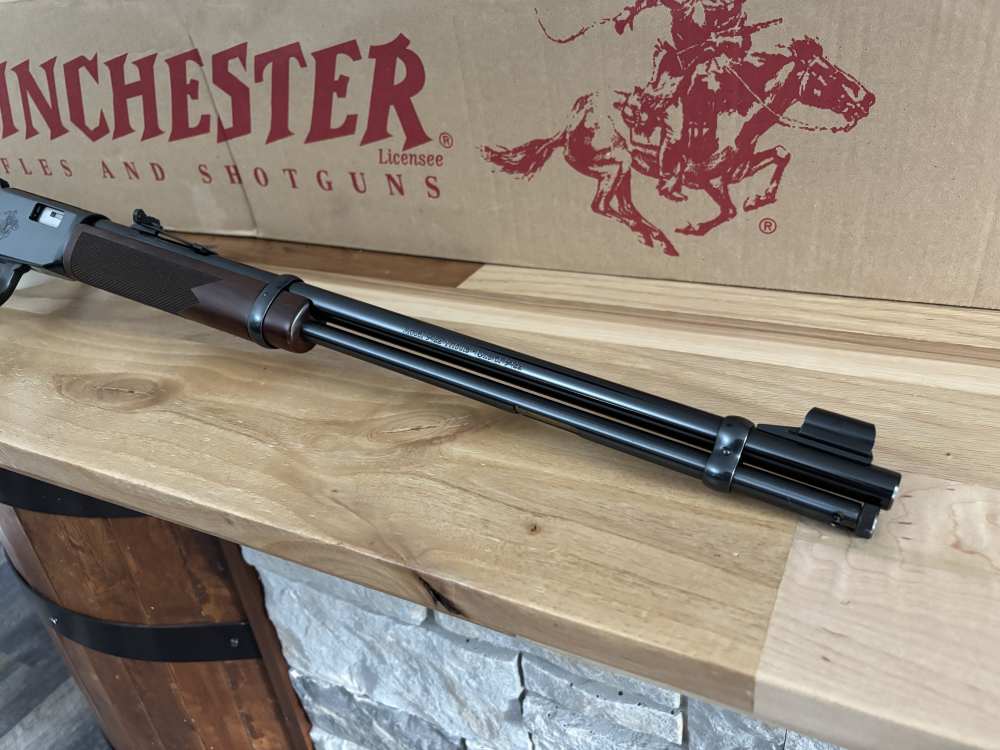 Winchester 9422 TRIBUTE SPECIAL 22 lr lever action rifle NEW HAVEN CONN USA-img-13