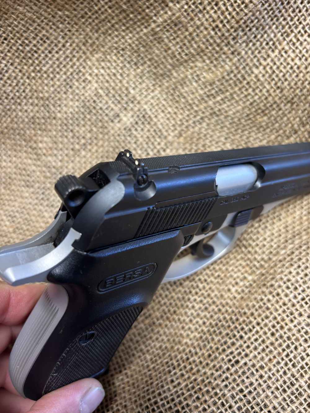 Bersa Thunder .380 ACP, Two Tone. Near New Condition with 1 mag-img-3