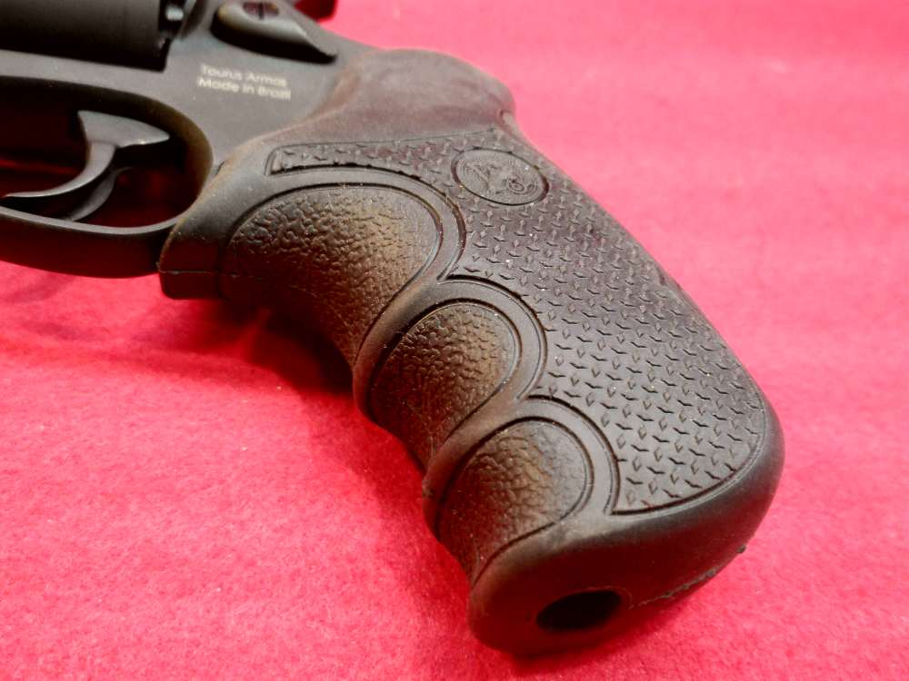 Taurus Judge Public Defender .45 Colt/.410 2" barrel 5-round cylinder.-img-15