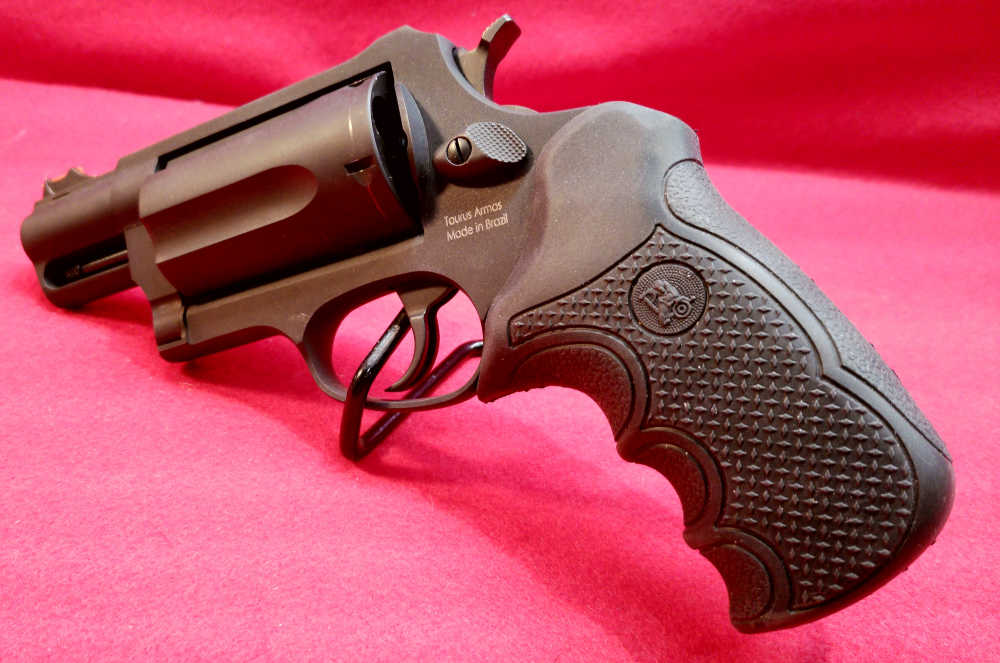 Taurus Judge Public Defender .45 Colt/.410 2" barrel 5-round cylinder.-img-4