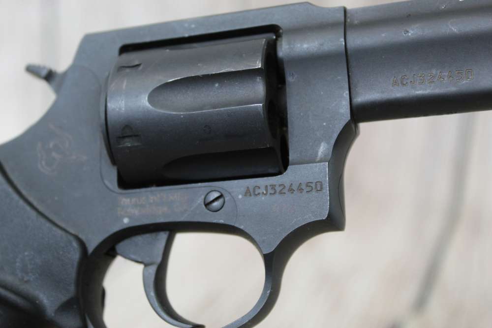 Taurus 856 .38 SPL-img-16