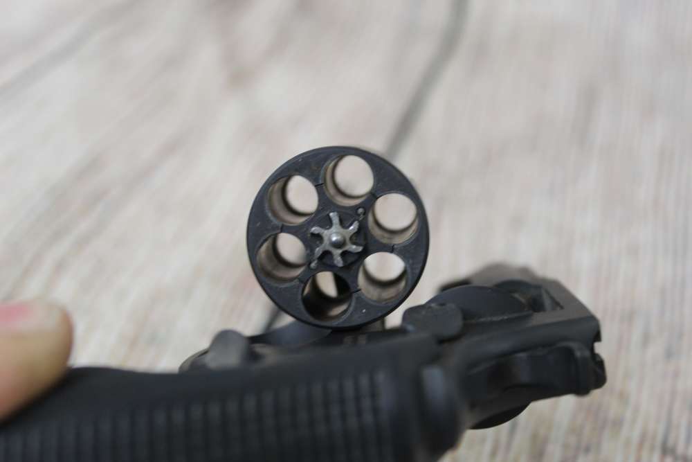 Taurus 856 .38 SPL-img-4