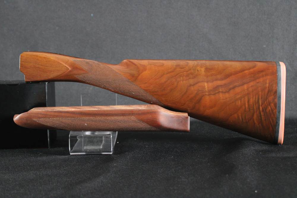 WINCHESTER MODEL 23 PIGEON GRADE LIGHTWEIGHT 12 GA STOCK & FOREARM SET -img-3