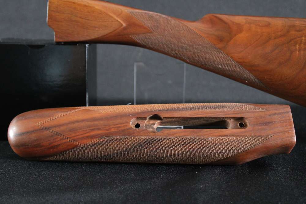 WINCHESTER MODEL 23 PIGEON GRADE LIGHTWEIGHT 12 GA STOCK & FOREARM SET -img-6