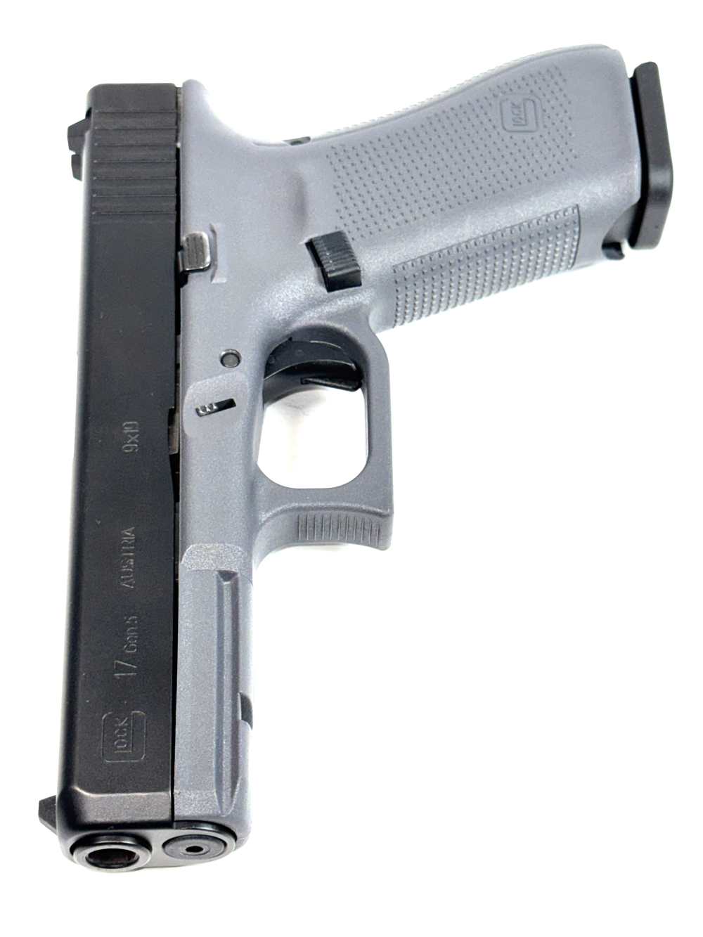 GLOCK 17 GEN5 9MM – DISTRIBUTOR EXCLUSIVE FACTORY GRAY FRAME – NO RESERVE!-img-3
