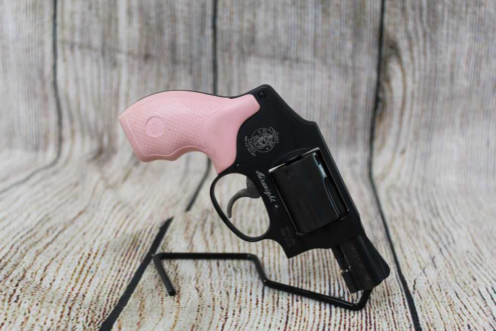 Smith & Wesson 442-2 J-frame w/Pink Grip .38 Spl+P-img-10