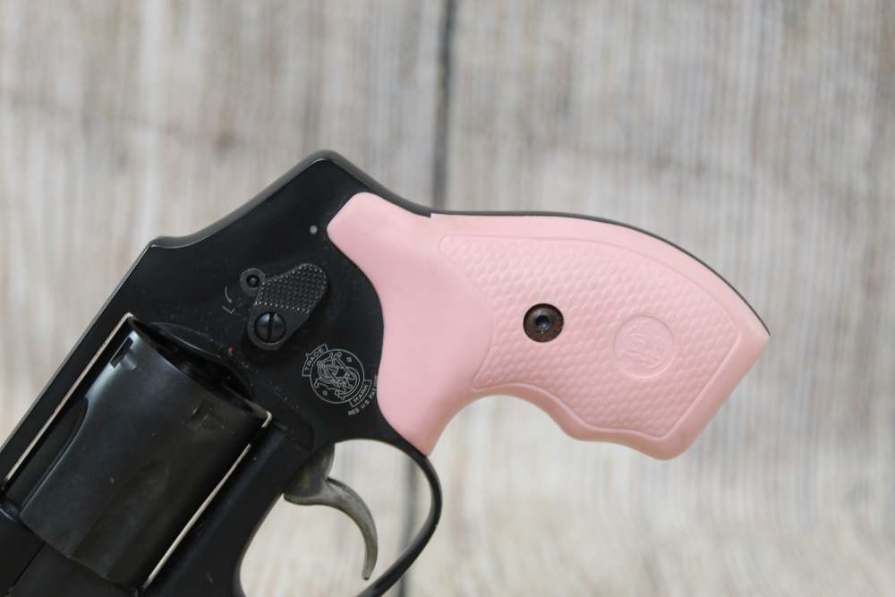 Smith & Wesson 442-2 J-frame w/Pink Grip .38 Spl+P-img-8