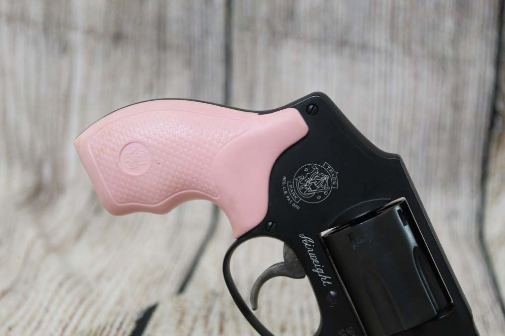 Smith & Wesson 442-2 J-frame w/Pink Grip .38 Spl+P-img-11