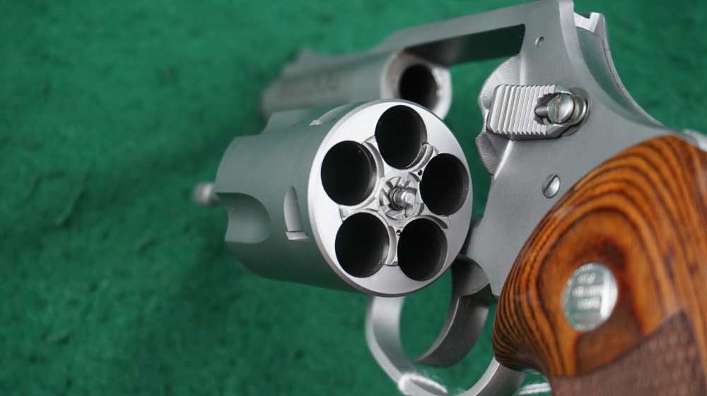 Charter Arms Bulldog Bobbed Hammer 44 44spl 2.5" Matte Stainless 1¢ Start-img-22