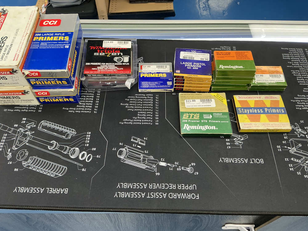  LOT OF PRIMERS LARGE RIFLE, MAG, LARGE PISTOL, PENNY AUCTION .01 NR -img-0